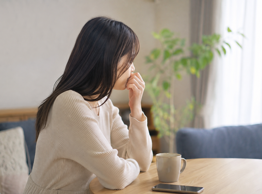 「彼のことが好きでも結婚に進まない恋愛に悩む女性」