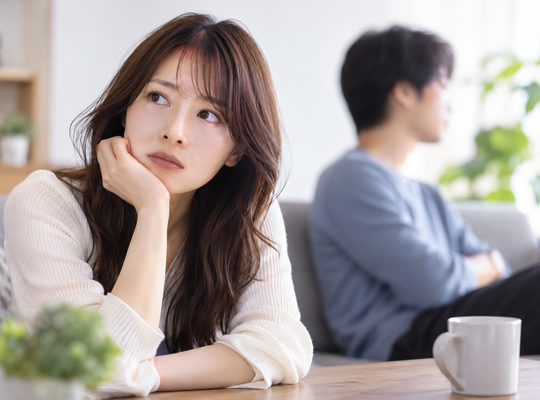 「結婚する気がある彼とまだ決めていない彼の違いに悩む女性」